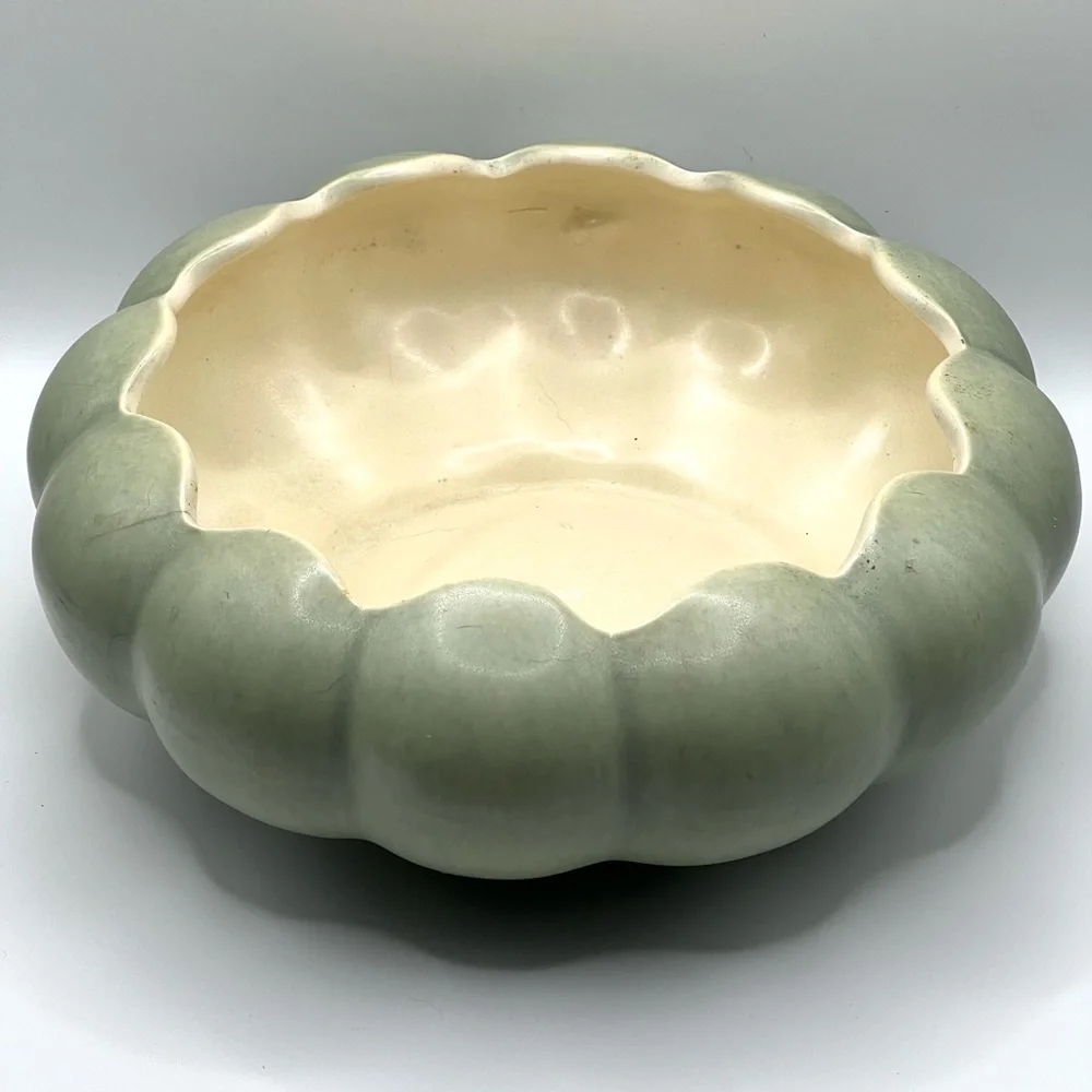 Vintage Red Wing Pottery Scalloped Edge Light Green Planter #278 Bowl Vase MCM